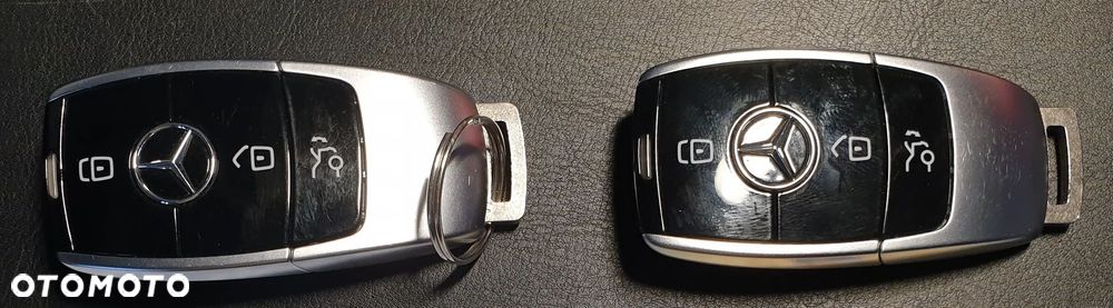 Mercedes-Benz Klasa E 220 d 4-Matic 9G-TRONIC - 39