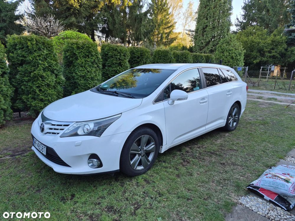 Toyota Avensis 2.0 D-4D Premium - 1