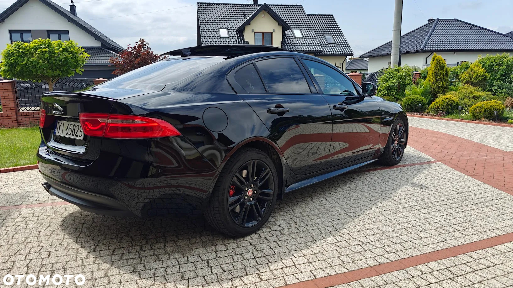 Jaguar XE 20d AWD R-Sport - 2