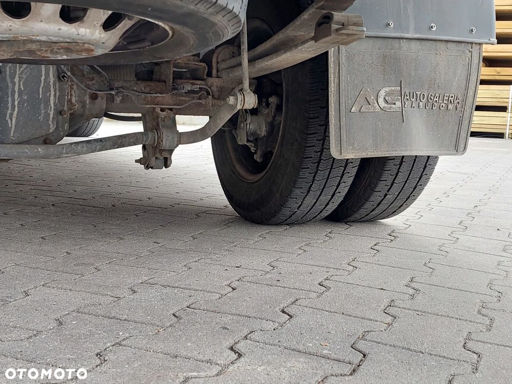 Ford Transit - 12