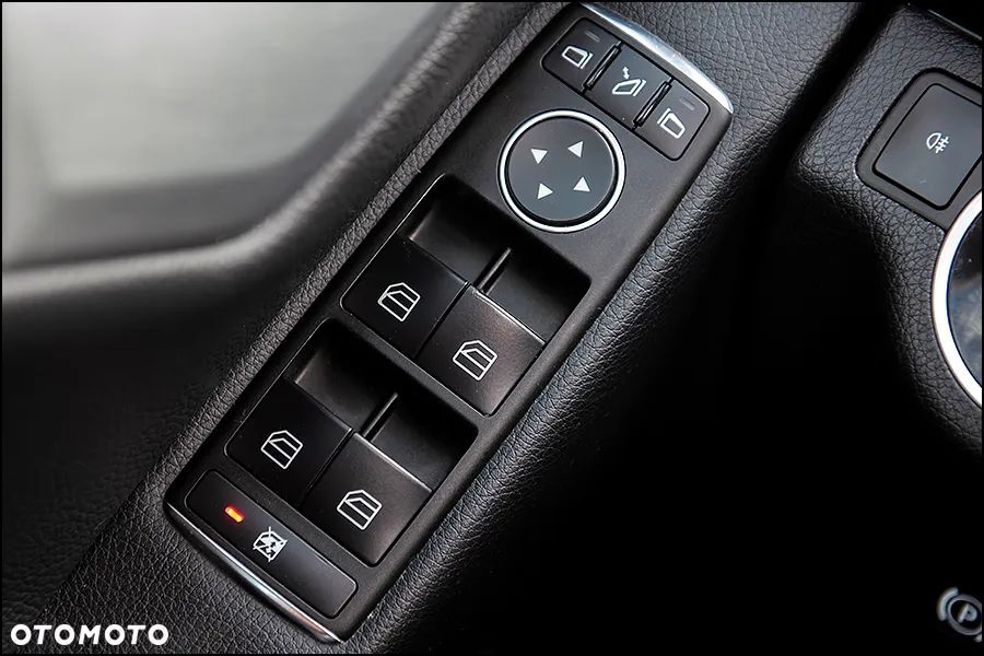 Mercedes-Benz Klasa C - 28