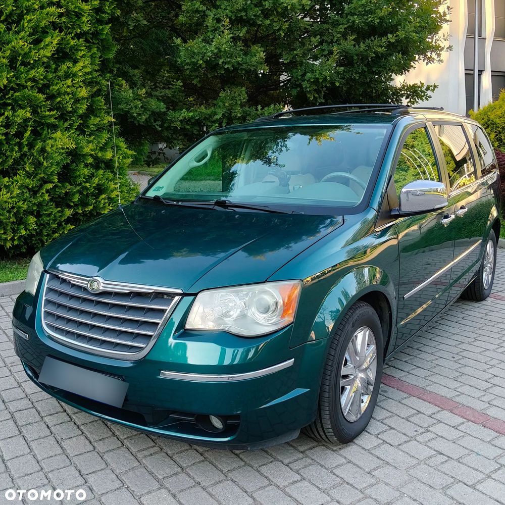 Chrysler Town & Country - 15