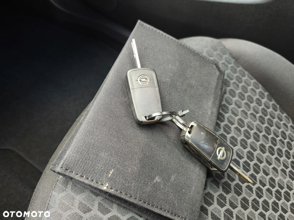 Opel Corsa 1.3 CDTI Cosmo - 17