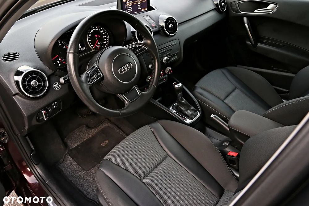 Audi A1 Sportback 1.4 TFSI S tronic S line Sportpaket - 6