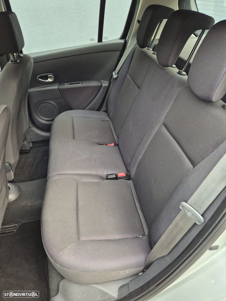 Renault Clio 1.5 dCi Confort - 13