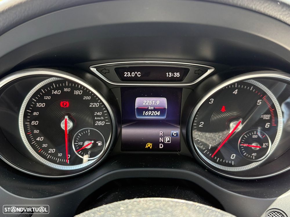 Mercedes-Benz CLA 200 d 7G-DCT AMG Line - 25