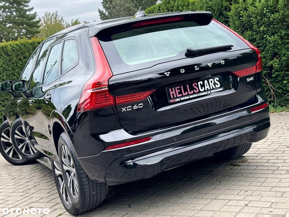 Volvo XC 60 B4 D AWD Geartronic Momentum Pro - 4