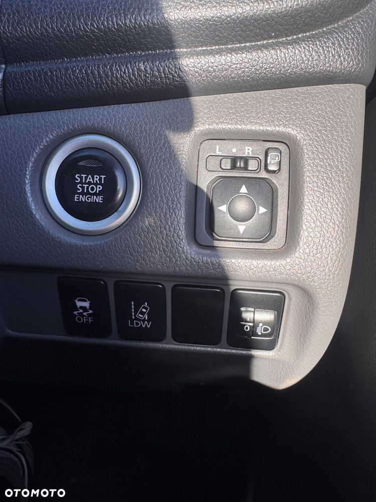 Mitsubishi L200 Pick Up 4x4 Autm Double Cab Intro Edition III - 26