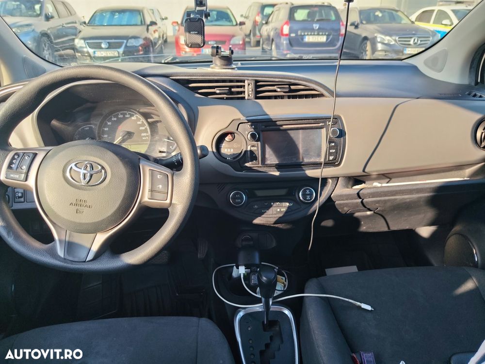 Toyota Yaris - 8