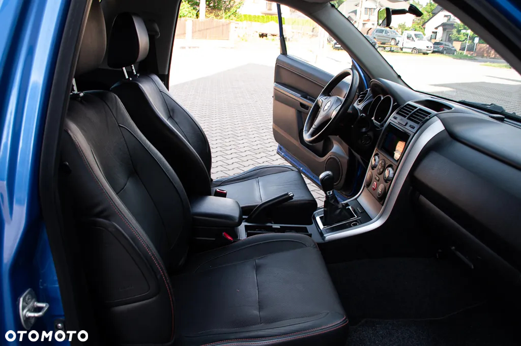 Suzuki Grand Vitara 1.6 De luxe - 29