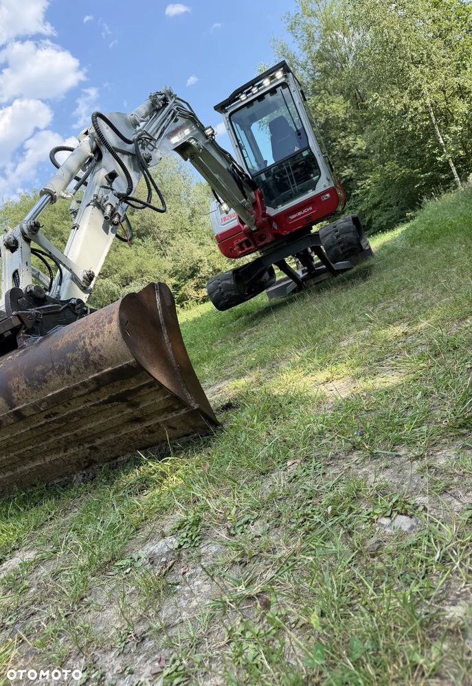Takeuchi TB 260 Japońska Koparka Gąsienicowa 6 ton. Szybka maszyna i potężna moc. jak Nowa z Salonu 2020 rok. Niski Przebieg-2800mtg. KLIMATYZACJA. Nagłośnienie. Łyżka skarpowa oraz kopiąca. Szybko-złącze hydrauliczne. Yanmar silnik 4 cylindry! Maszyna z Norwegii. ani deka luzów i wycieków! OKAZJA Linia Hydr podwójna. Plus .Długie ramię PLUS. Oświetlenie LED dodatkowe. Zamki na tłokach. Wielka Okazja! Pełne sterowanie z dżojstików!! Aktualna DEKRA! - 28