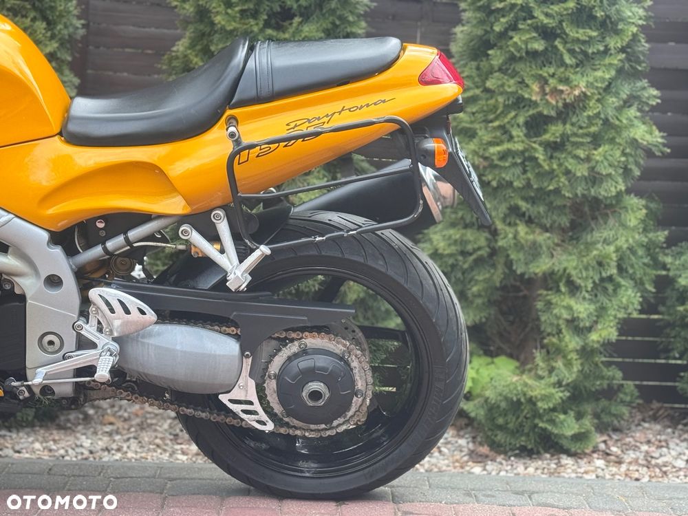 Triumph Daytona - 13