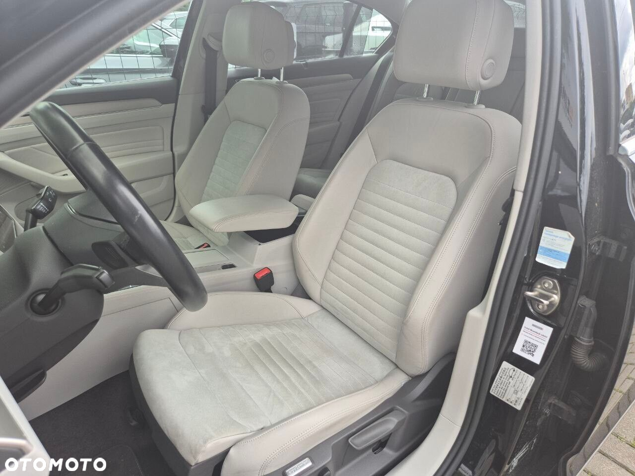 Volkswagen Passat 2.0 TDI Bi-Turbo BMT 4Mot Highline DSG - 12