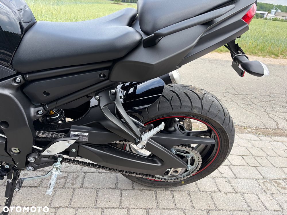 Yamaha FZ8 - 8