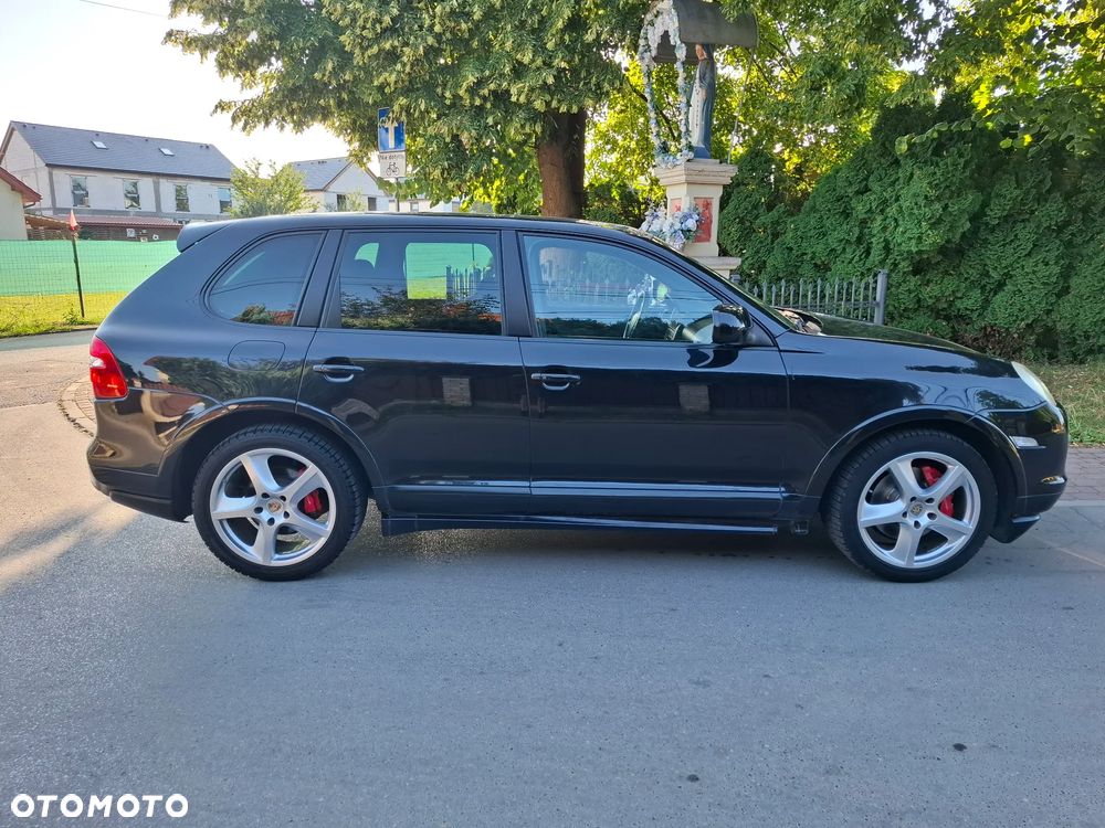 Porsche Cayenne - 9