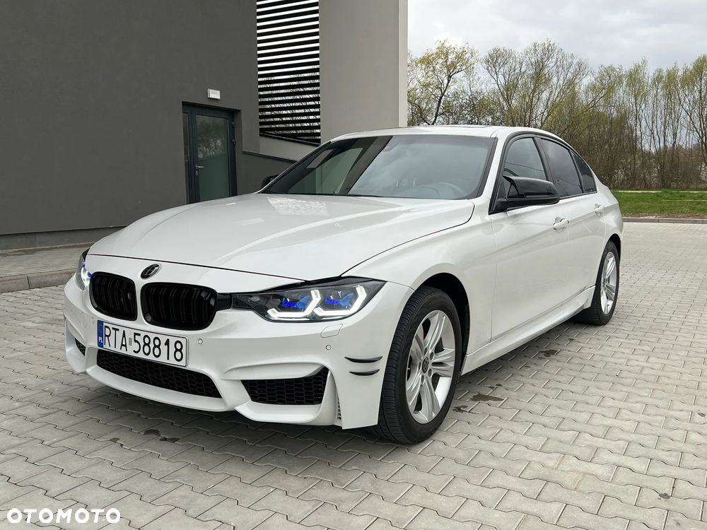 BMW Seria 3 330i Sport Line Shadow - 1