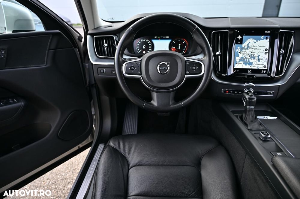 Volvo XC 60 D4 AWD Geartronic Momentum - 18