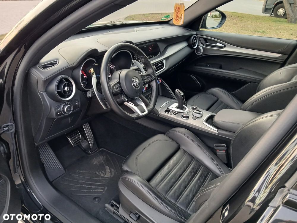 Alfa Romeo Stelvio 2.0 Turbo Veloce Q4 - 11