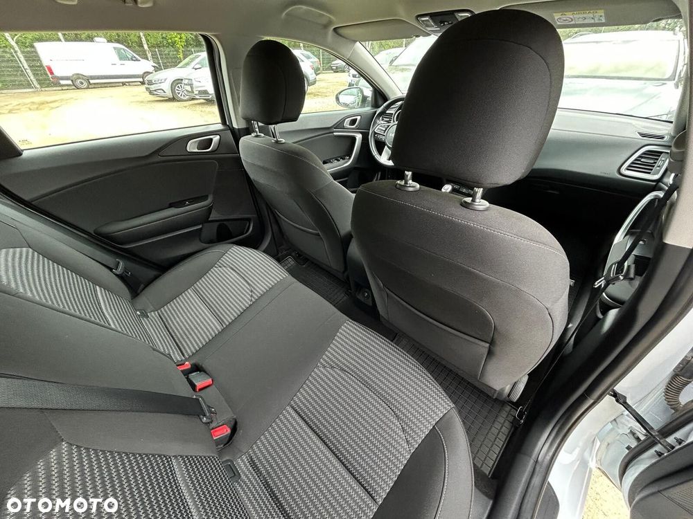 Kia Ceed 1.5 T-GDI M - 9