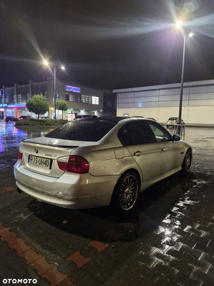 BMW Seria 3 325xi - 11