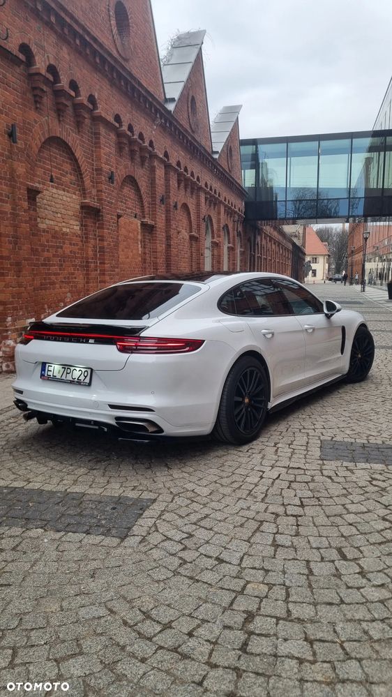 Porsche Panamera 4 - 4