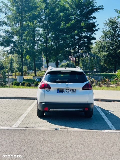 Peugeot 2008 1.2 Pure Tech Active S&S EAT6 - 5