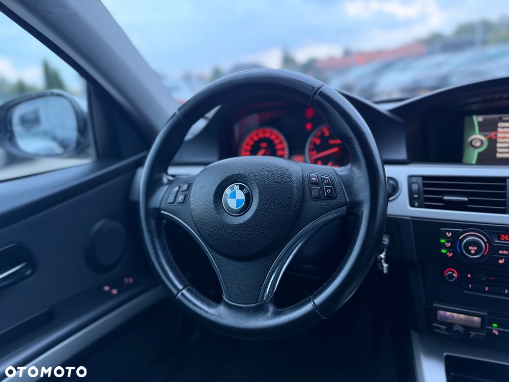 BMW Seria 3 320i Edition Exclusive - 22
