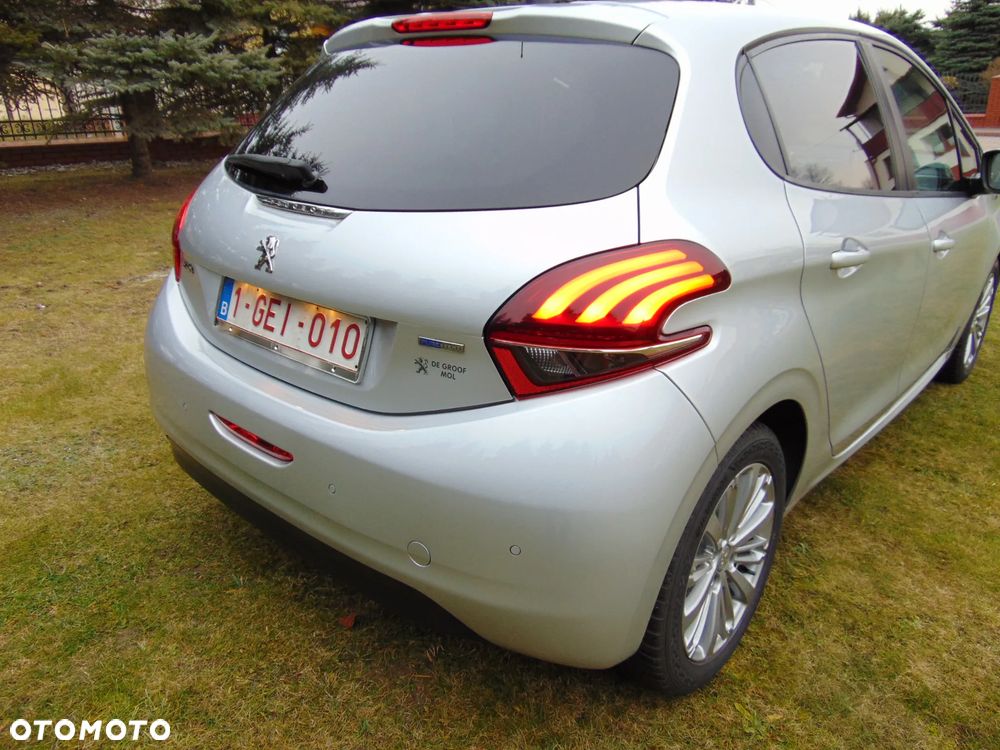 Peugeot 208 PureTech 82 Start & Stop Style - 33