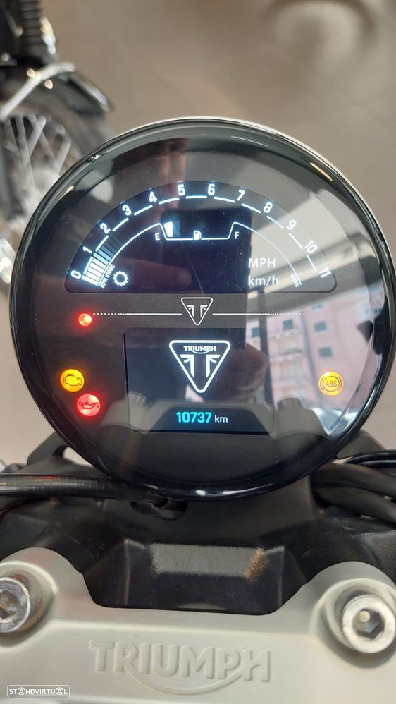 Triumph Trident 660 - 7