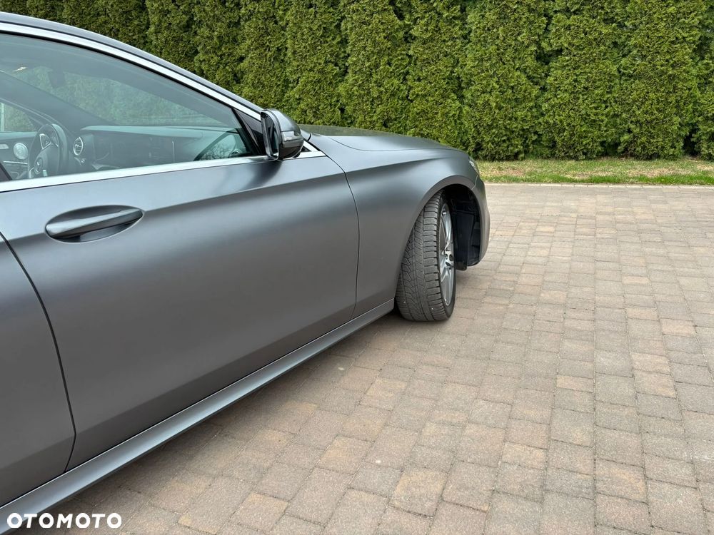 Mercedes-Benz Klasa E 220 d 4-Matic 9G-TRONIC - 5