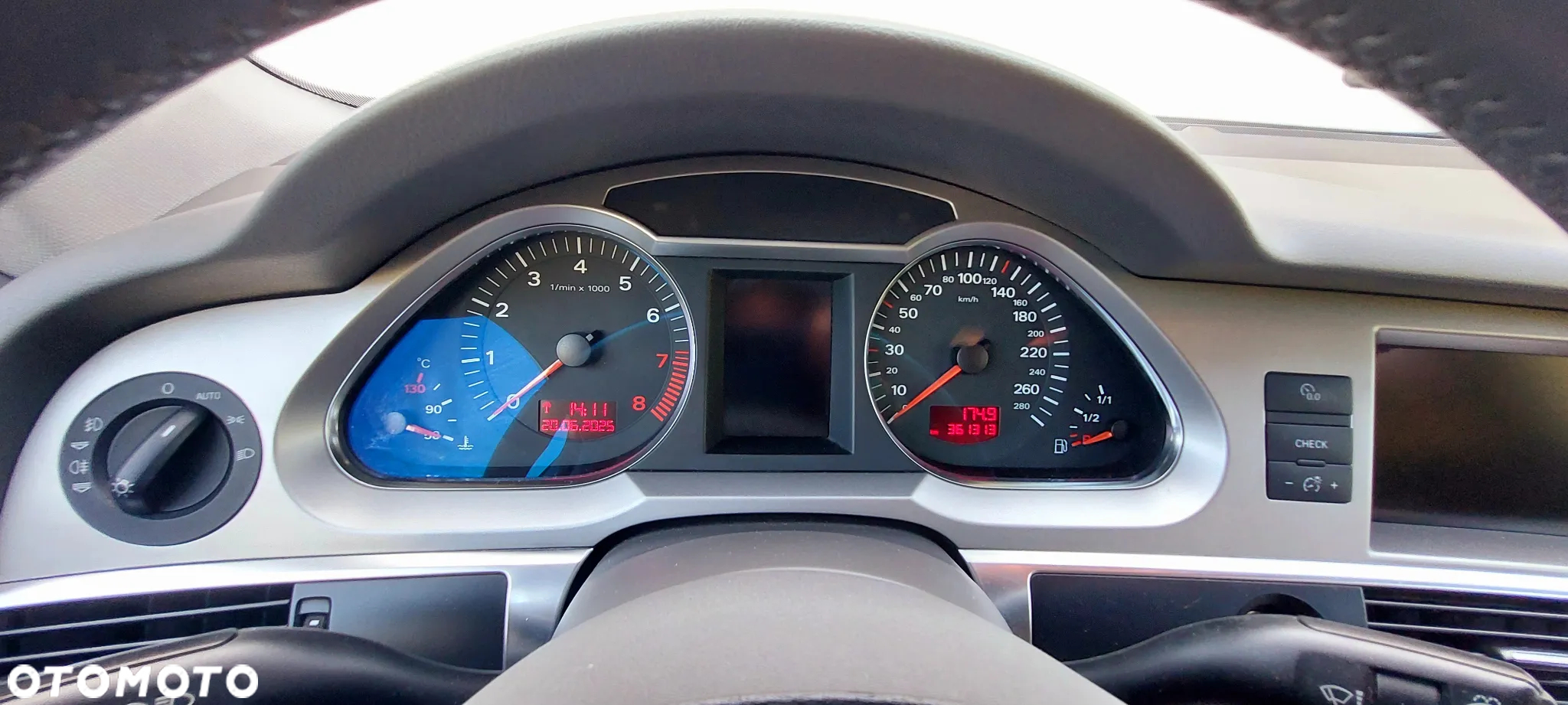 Audi A6 2.4 - 6