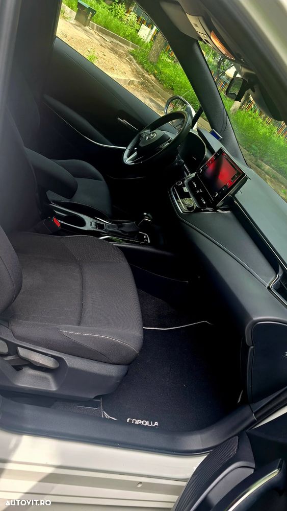Toyota Corolla 1.8 HSD Business - 7
