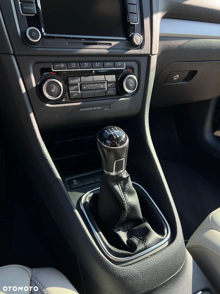 Volkswagen Golf - 23