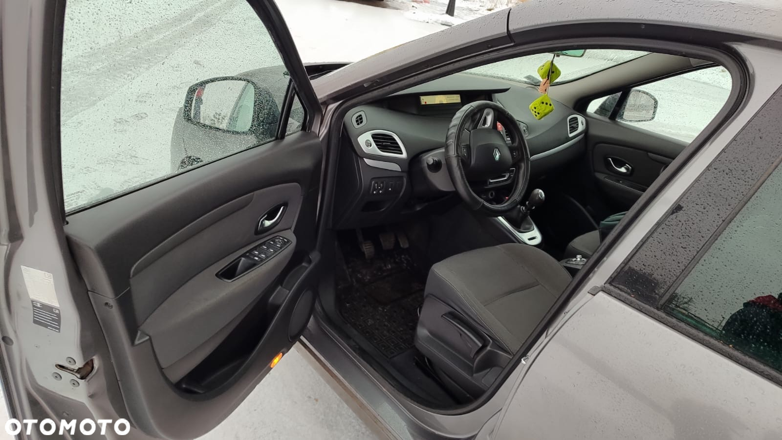 Renault Grand Scenic - 18