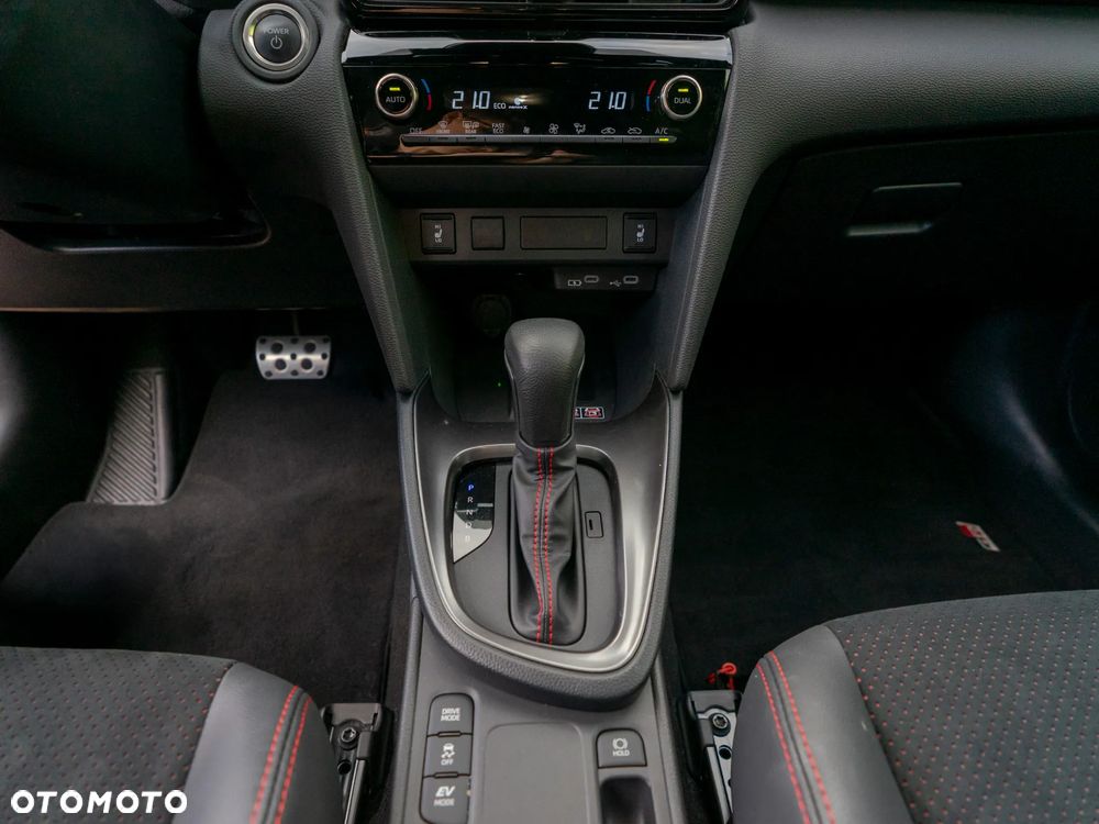 Toyota Yaris Cross Hybrid 1.5 GR Sport - 15