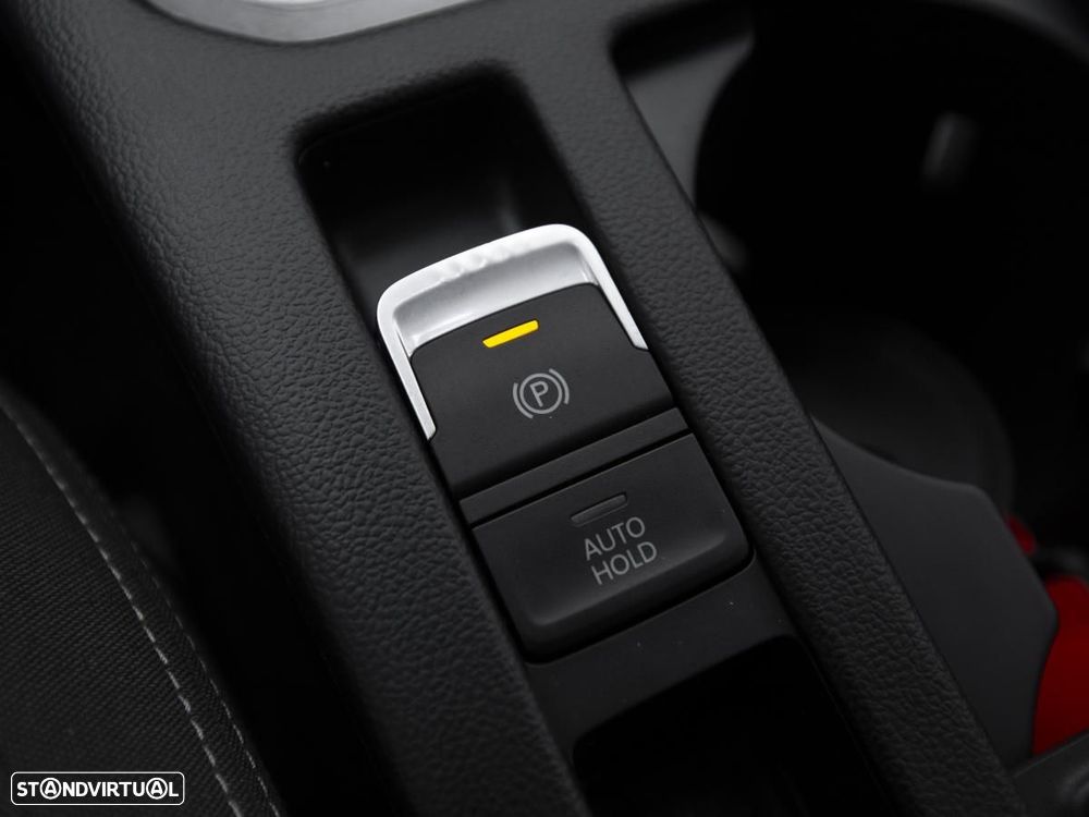Volkswagen Passat Variant 2.0 TDI Business DSG — fotografia 19