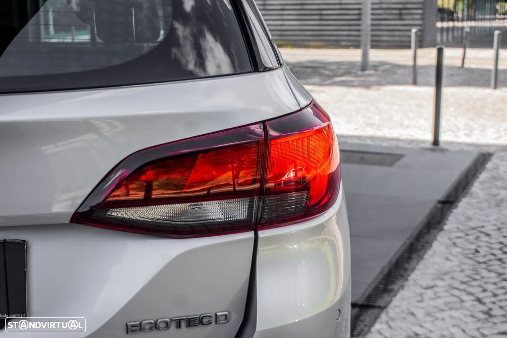 Opel Astra Sports Tourer 1.6 D S&S Innovation - 11