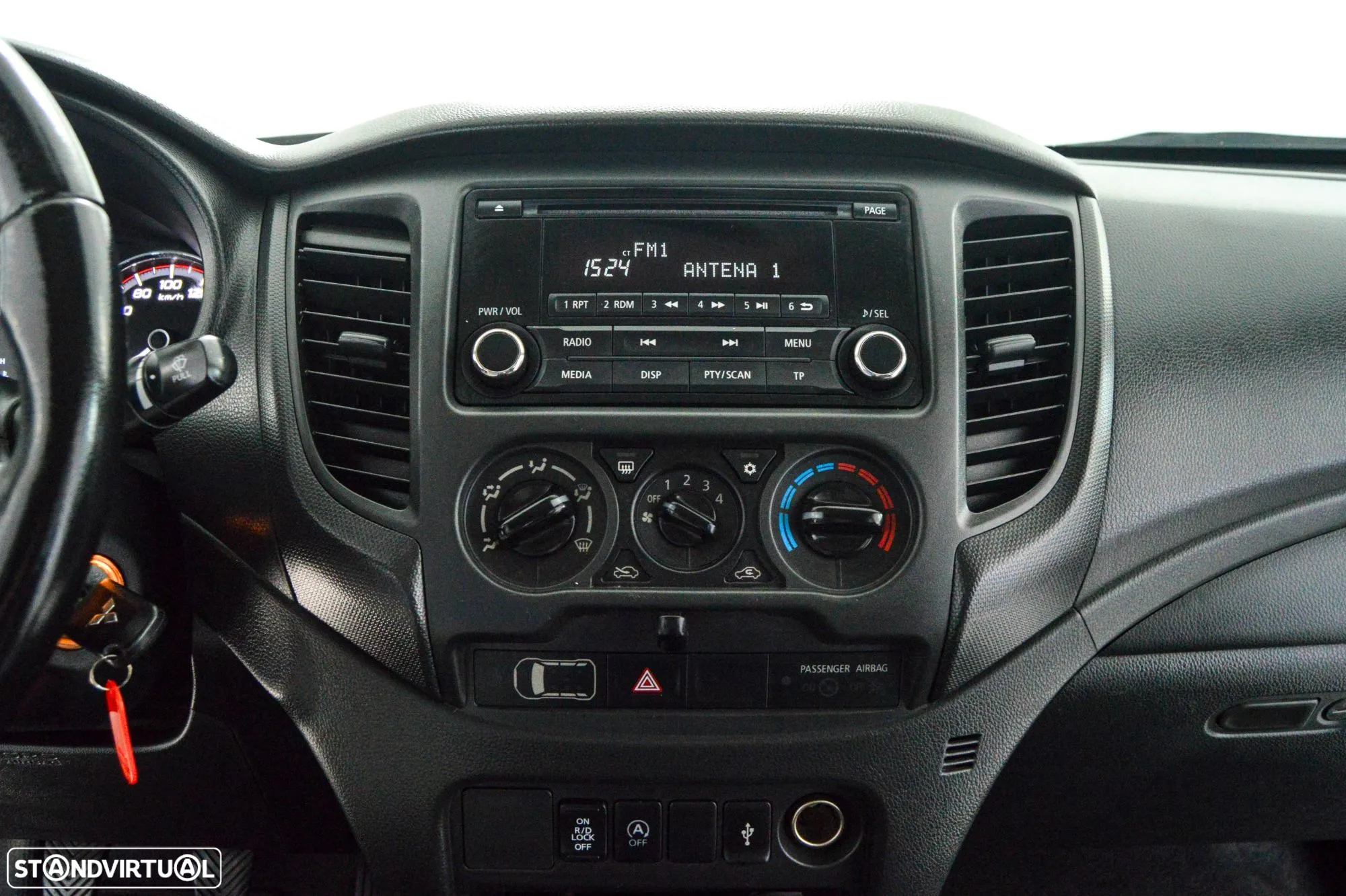 Mitsubishi L200 2.3 DI-D CD Invite 4WD - 34