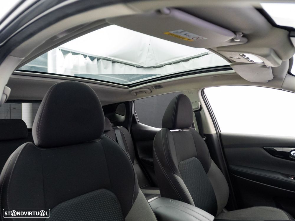 Nissan Qashqai 1.5 dCi N-Connecta - 34