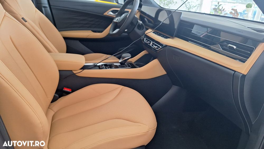 MG HS 1.5 T-GDi HEV Exclusive - 12