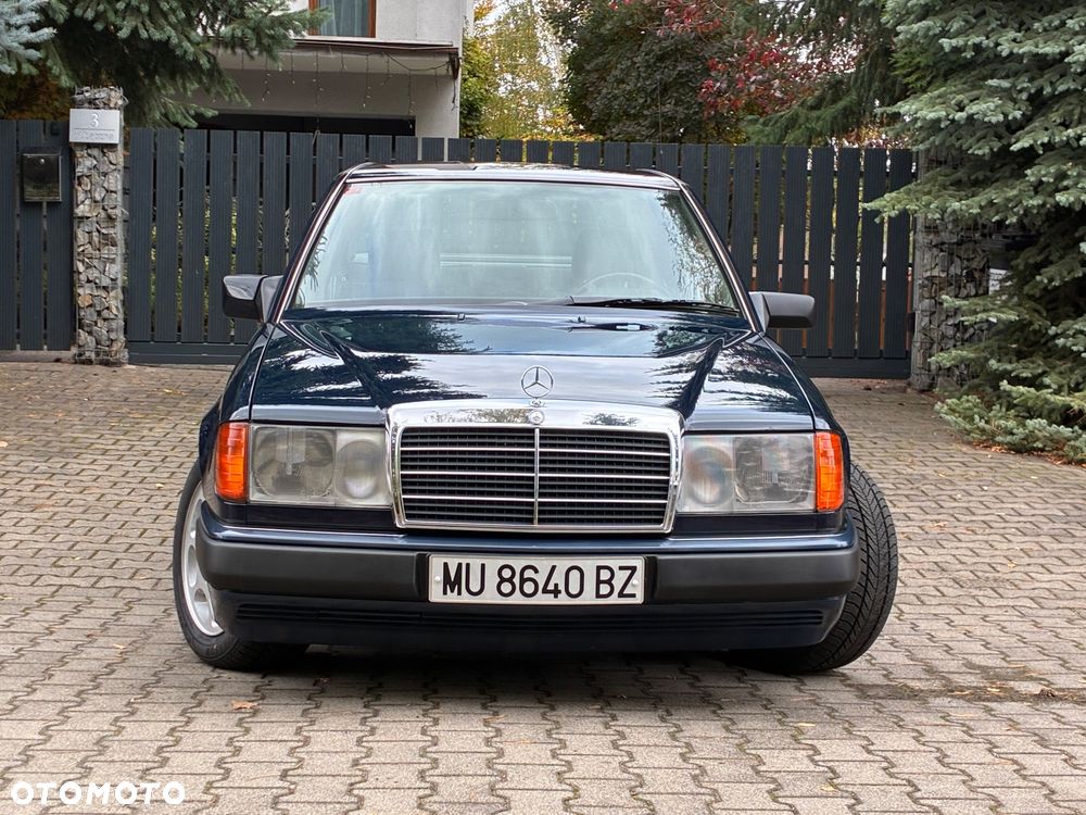 Mercedes-Benz W124
