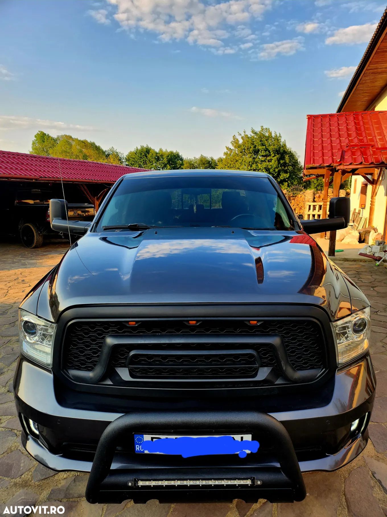 Dodge RAM - 1