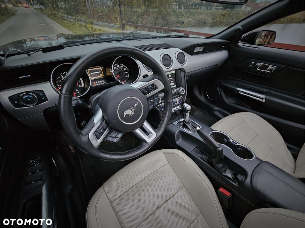 Ford Mustang 5.0 V8 GT - 8