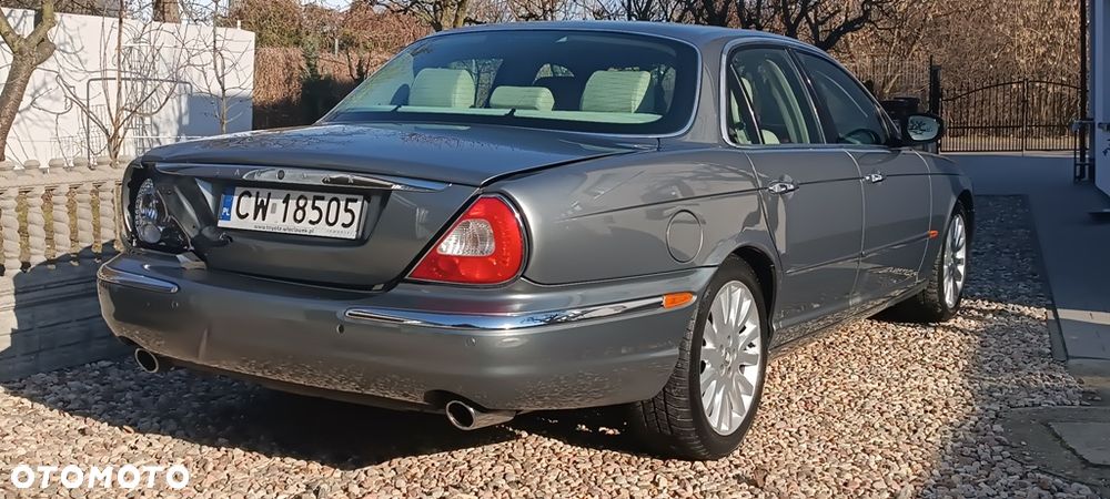 Jaguar XJ - 6