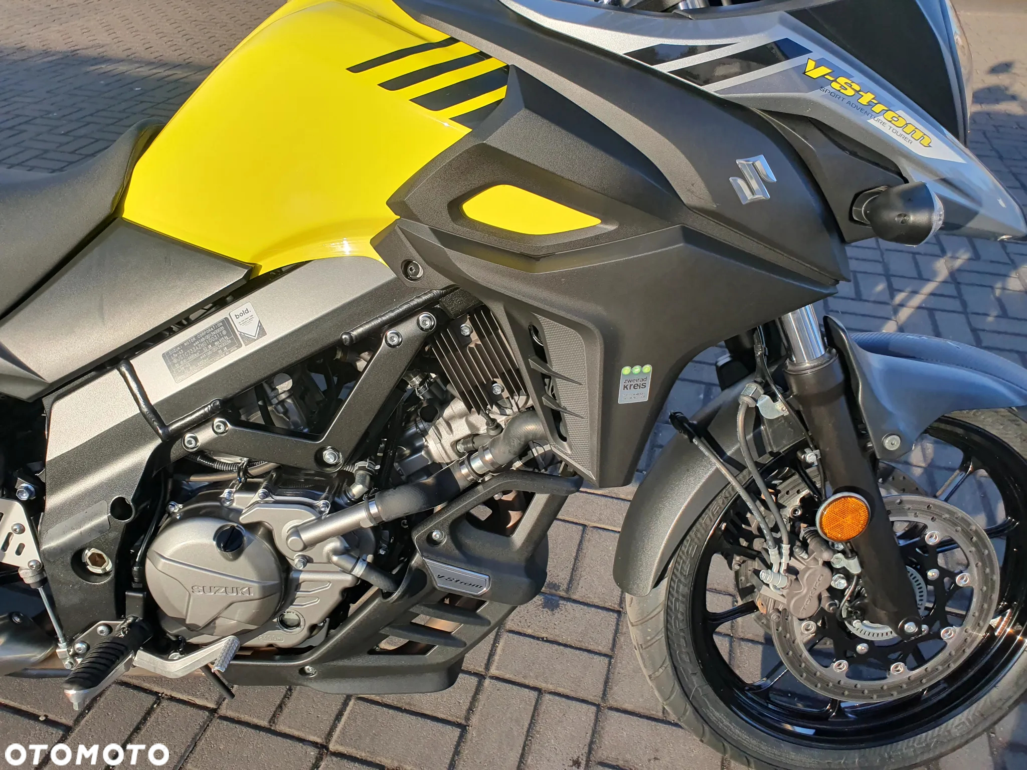 Suzuki V-STROM - 13