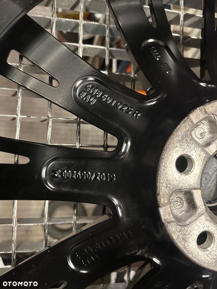 KOŁA 23 Audi Q8 4m8601025at - 10