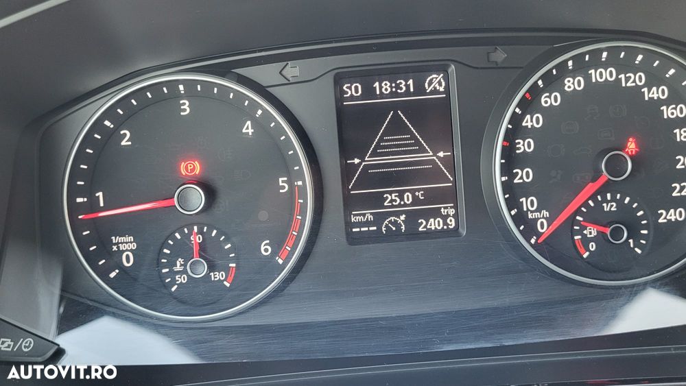 Volkswagen Multivan - 16