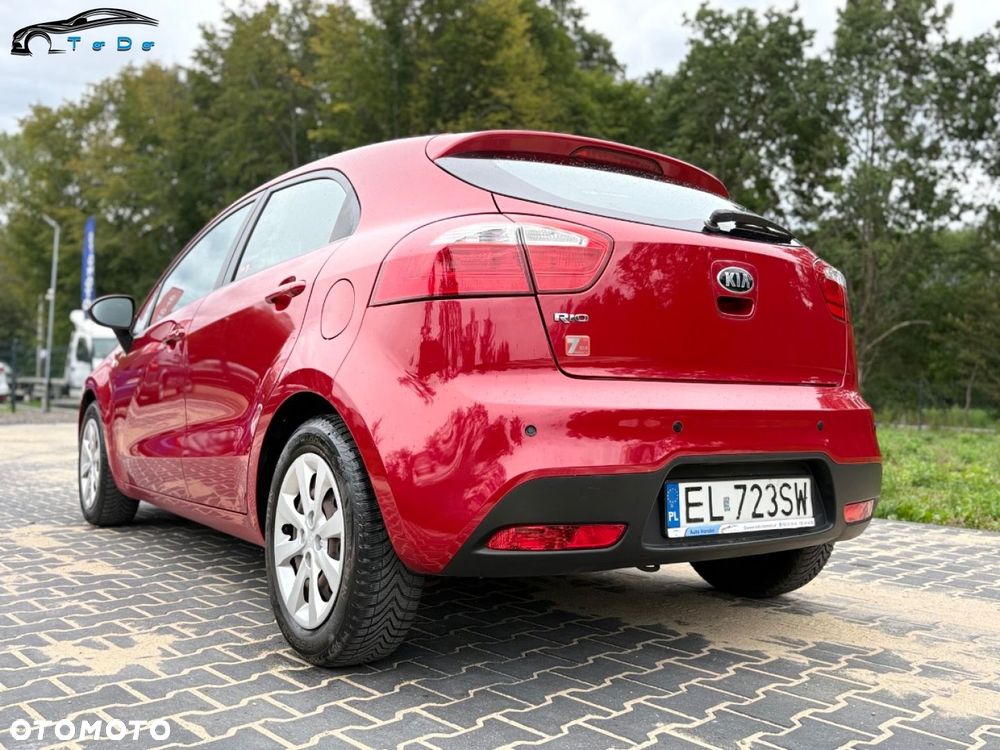Kia Rio - 12