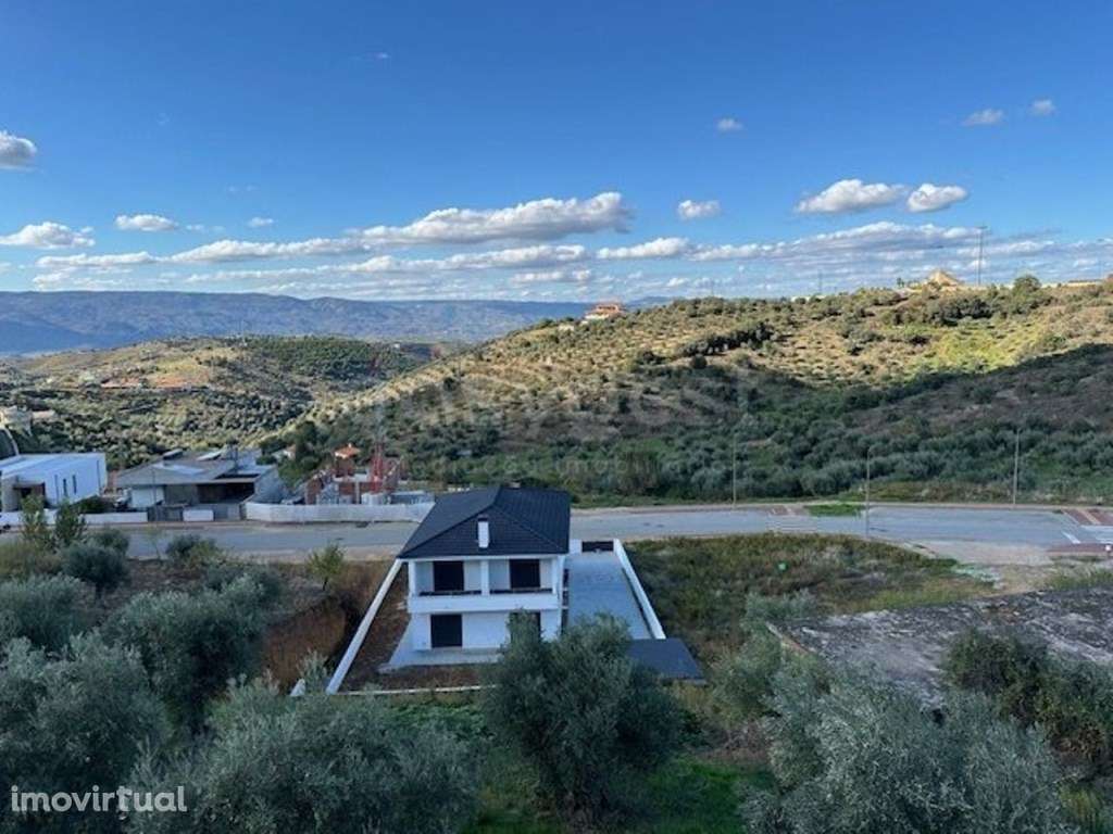 Magnifico Lote moradia com 447m2 situado na Capitoa Torre de Moncorvo. - Grande imagem: 4/14