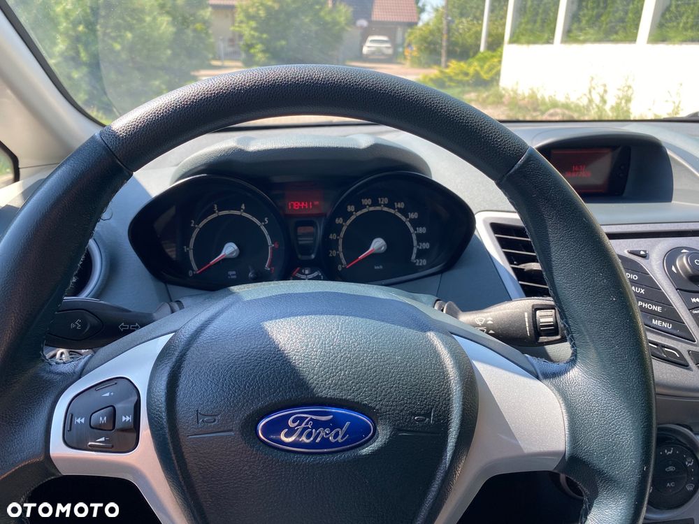 Ford Fiesta 1.25 Trend - 14